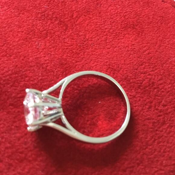 Sterling Silver Crystal Solitaire Ring - Picture 6 of 7